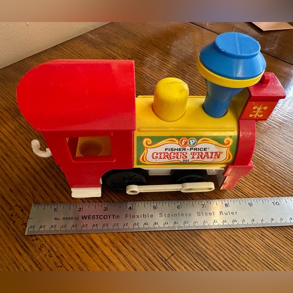 SOLD -   Vintage Fisher Price #991 Little People Circus Train Engine Only - Picture 10 of 12
